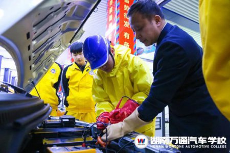汽車新能源技術人才需求將達近百萬人！