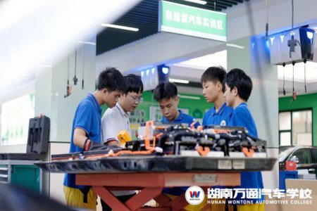 湖南萬通學(xué)費(fèi)多少錢？是否有隱形收費(fèi)？看完這篇你就知道了！