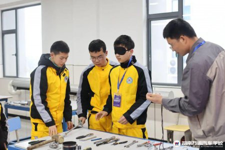 14周歲以上可報名,初中生沒接觸過技術能學嗎?