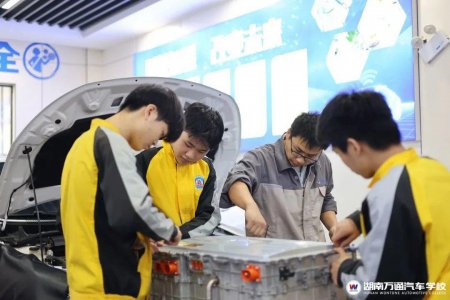 職校 vs 普高?適合孩子的才是好的！