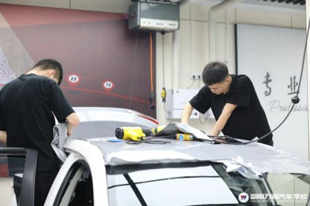開年轉(zhuǎn)行推薦—汽車美容!投入小,回報(bào)快,值得創(chuàng)業(yè)者選擇的實(shí)體行業(yè)